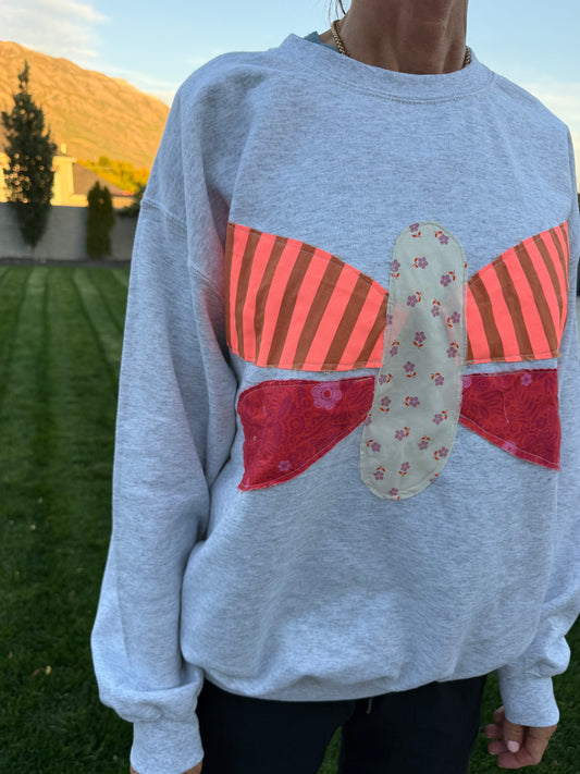 Butterfly crewneck! Size L